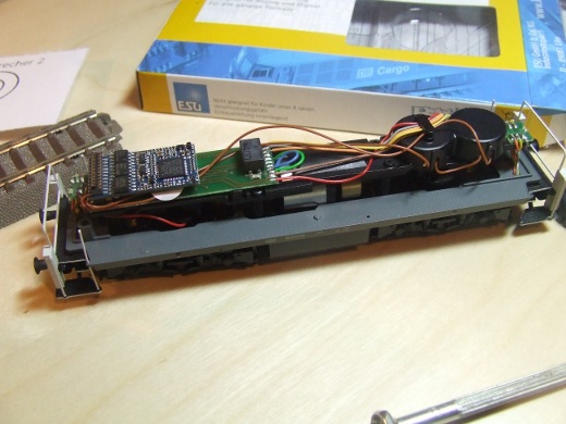 Decoder und Lautsprecher eingebaut