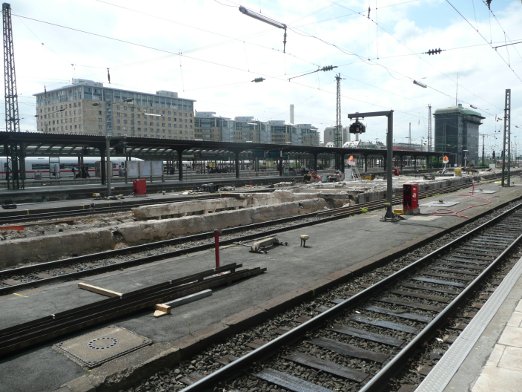 Bahnsteig abgerissen