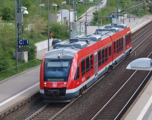 LINT der Sauerlandbahn in Dortmund Signal Iduna Park