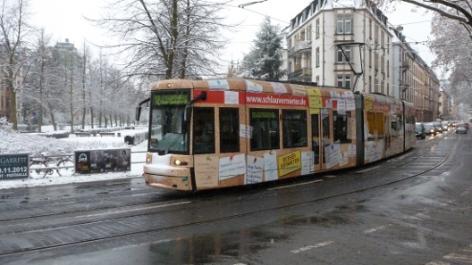 Linie 12 in der Rohrbachstraße
