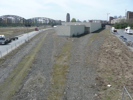 Ein Obstlagerhaus im Frankfurter Osthafen, fotografiert im Jahre 2010