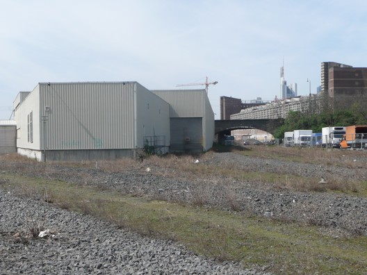 Ein Obstlagerhaus im Frankfurter Osthafen, fotografiert im Jahre 2010