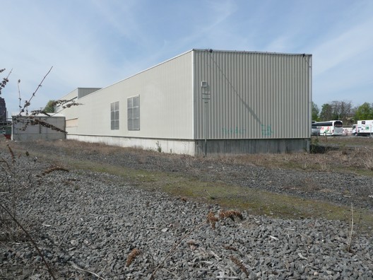 Ein Obstlagerhaus im Frankfurter Osthafen, fotografiert im Jahre 2010