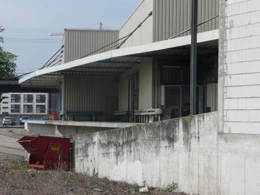 Ein Obstlagerhaus im Frankfurter Osthafen, fotografiert im Jahre 2010