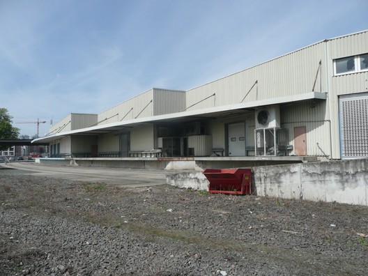 Ein Obstlagerhaus im Frankfurter Osthafen, fotografiert im Jahre 2010