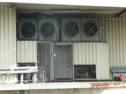 Ein Obstlagerhaus im Frankfurter Osthafen, fotografiert im Jahre 2010