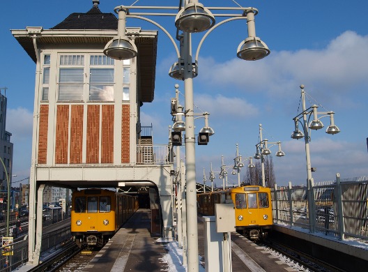 U1 in Warschauer Straße