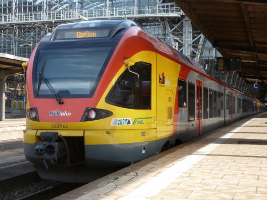 FLIRT der HLB in Frankfurt (Main) Hbf