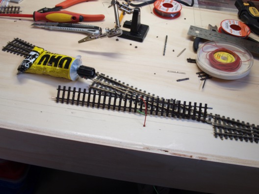 Verkleben der Gleise