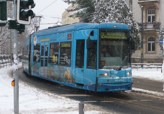 Straßenbahn im Schnee