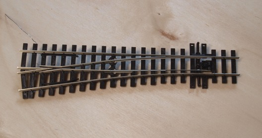 Umbau einer Peco Weiche in Baugröße H0m