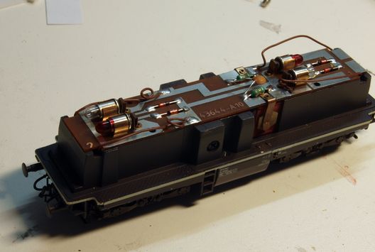 211 von Roco digitalisiert