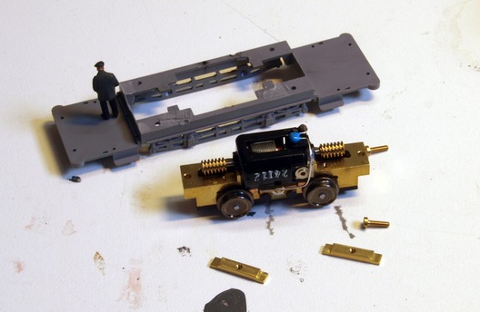 Navemo-Tram mit pmt-Antrieb