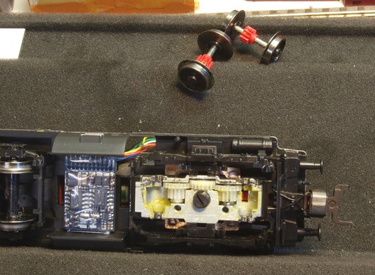 Umbau Roco 212 von AC auf DC