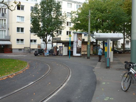 Schleife der Straßenbahn am Ernst-May-Platz