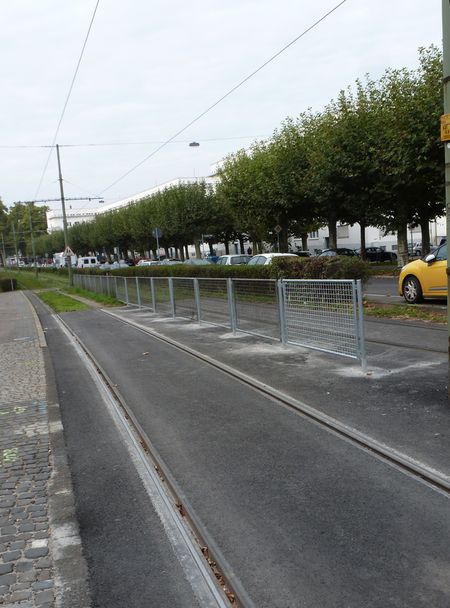 Schleife der Straßenbahn am Ernst-May-Platz