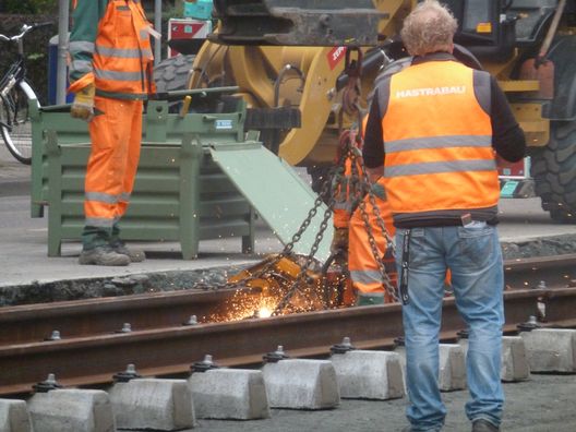 Straßenbahnbaustelle in der Friedberger Landstraße
