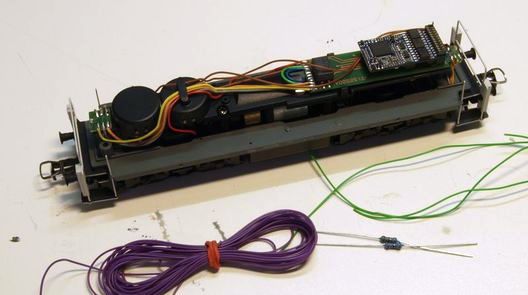 Umbau der Trix 290 mit einzeln schaltbarem Spitzenlicht