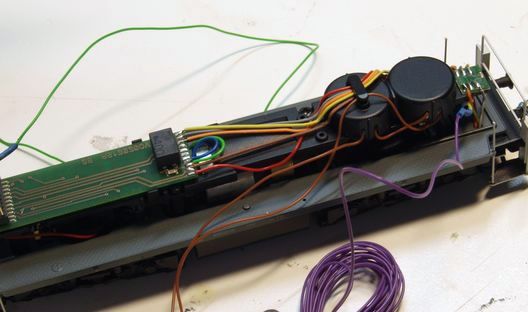 Umbau der Trix 290 mit einzeln schaltbarem Spitzenlicht