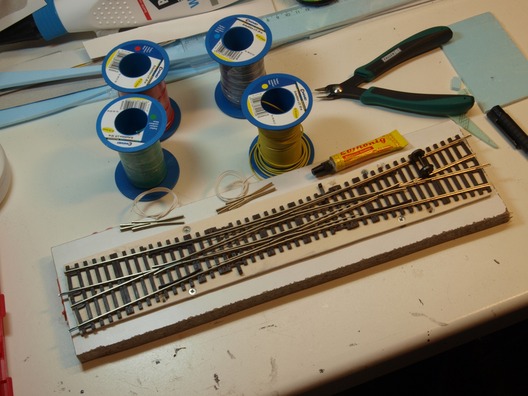 Umbau der RocoLine-DKW mit Herzstücken von Michael Weinert