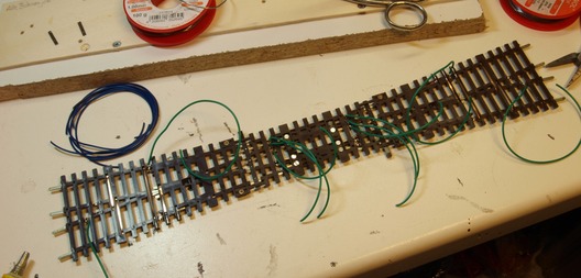 Umbau der RocoLine-DKW mit Herzstücken von Michael Weinert