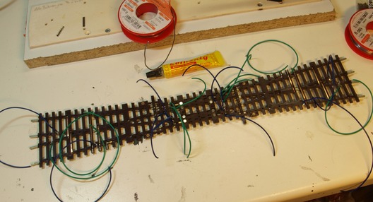 Umbau der RocoLine-DKW mit Herzstücken von Michael Weinert