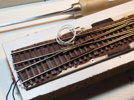 Umbau der RocoLine-DKW mit Herzstücken von Michael Weinert