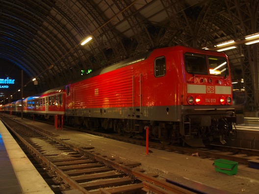 Abends im Frankfurter Hauptbahnhof