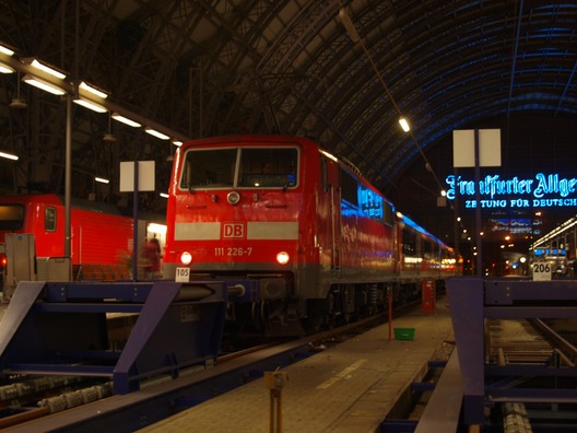 Abends im Frankfurter Hauptbahnhof