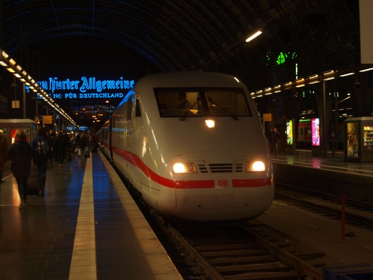 Abends im Frankfurter Hauptbahnhof