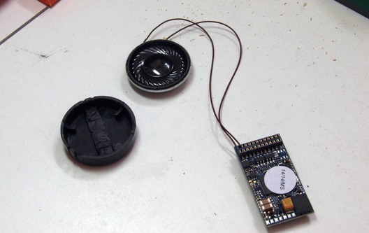 Umbau der 216 von Brawa auf vorbildgerechte Beleuchtung