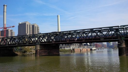 Eine Fahrt auf dem Main in Frankfurt