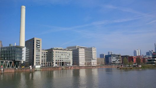 Eine Fahrt auf dem Main in Frankfurt