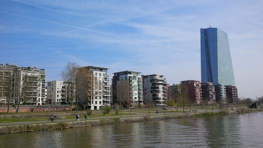 Eine Fahrt auf dem Main in Frankfurt