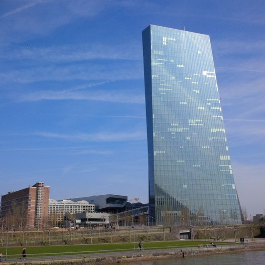 Eine Fahrt auf dem Main in Frankfurt