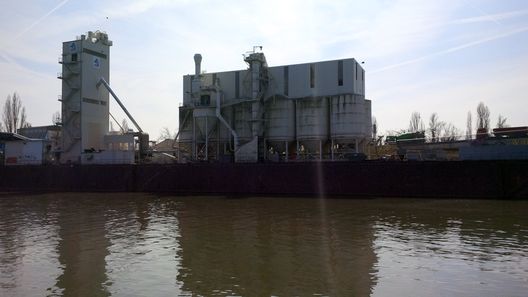 Eine Fahrt auf dem Main in Frankfurt