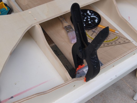 Ein einfaches 1 Meter langes Streckenmodul in H0 - der Holzbau