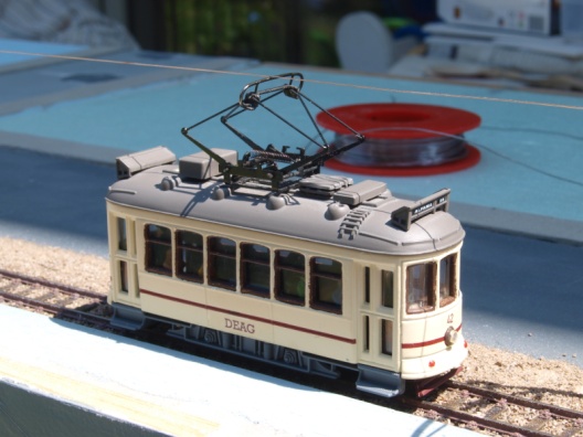 Oberleitungsbau auf den Straßenbahn-Modulen