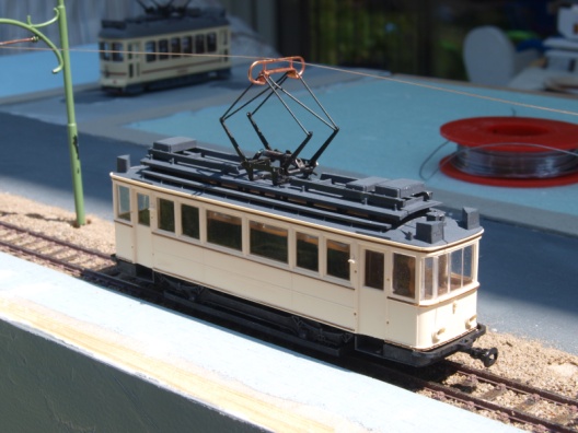 Oberleitungsbau auf den Straßenbahn-Modulen