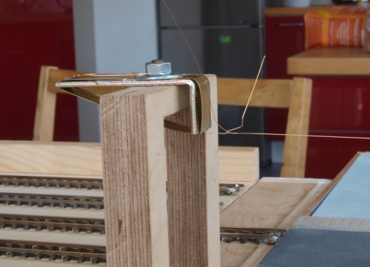 Oberleitungsbau auf den Straßenbahn-Modulen