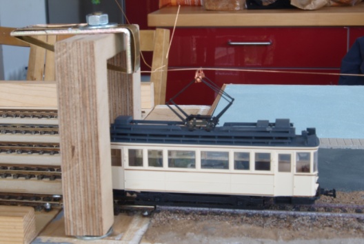 Oberleitungsbau auf den Straßenbahn-Modulen