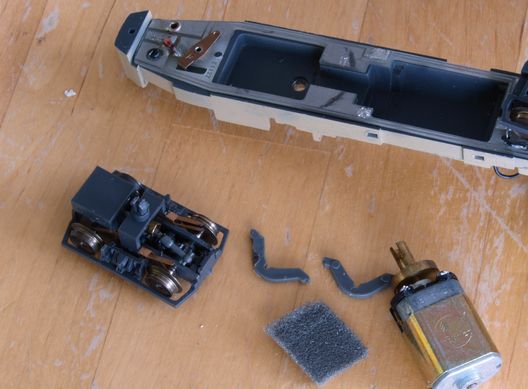 Umbau des Duewag-Gelenktriebwagens von Lima