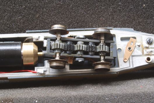 Umbau des Duewag-Gelenktriebwagens von Lima