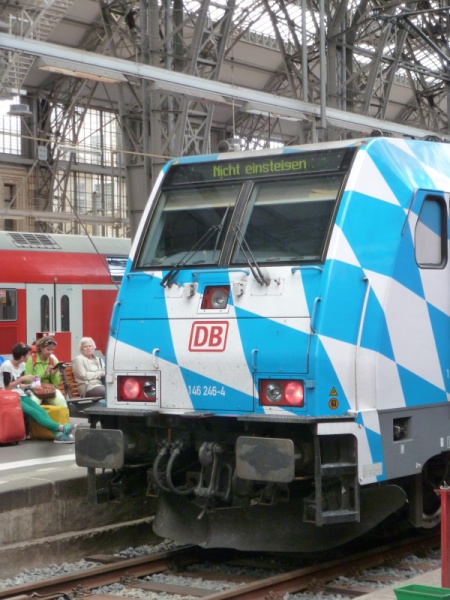 Mittags im Frankfurter Hauptbahnhof