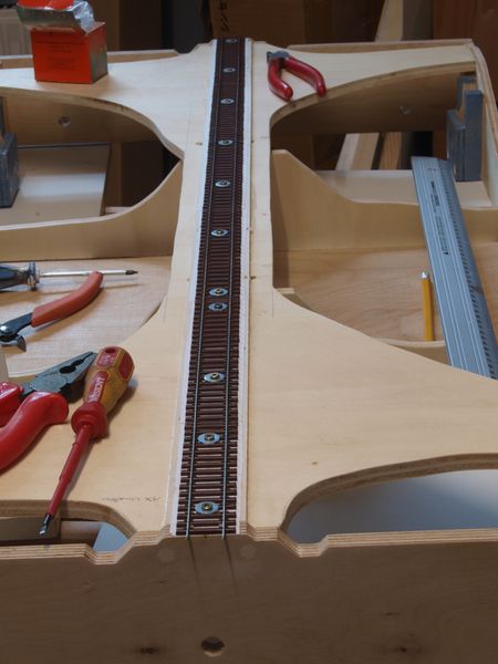 Ein einfaches 1 Meter langes Streckenmodul in H0 - Landschaftsrohbau