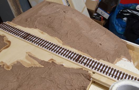 Ein einfaches 1 Meter langes Streckenmodul in H0 - Landschaftsrohbau