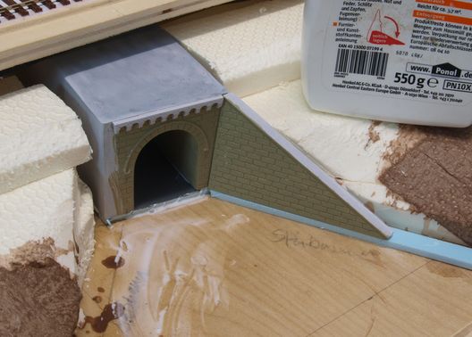 Ein einfaches 1 Meter langes Streckenmodul in H0 - Landschaftsrohbau