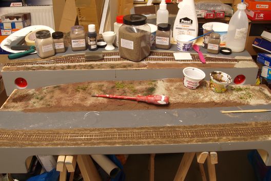 Landschaftsbau auf den Straßenbahnmodulen