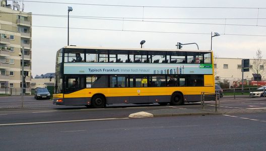 Ein Doppeldecker im Liniendienst auf der Linie 34