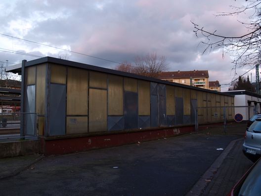 U- und Straßenbahnhaltestelle Ginnheim